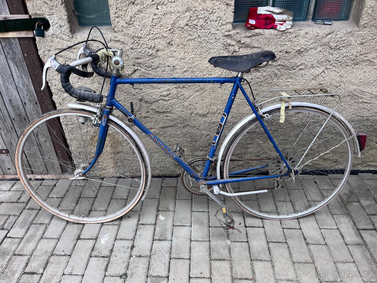 Jízdní kolo favorit