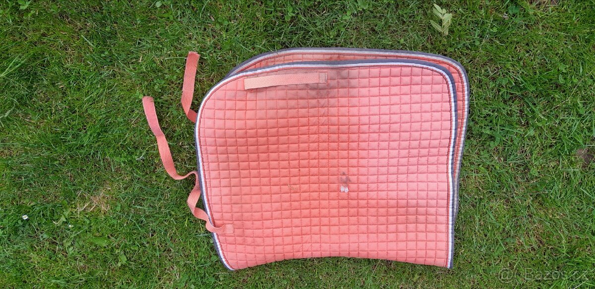 POTREBUJU SE TOHO ZBAVIT