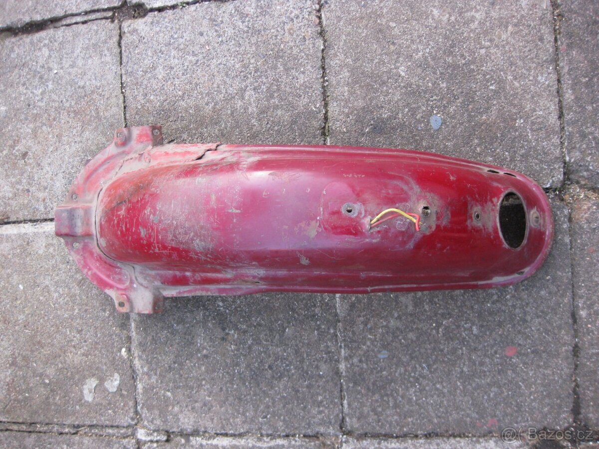 jawa kývačka, panelka 250, 350 - zadní blatník