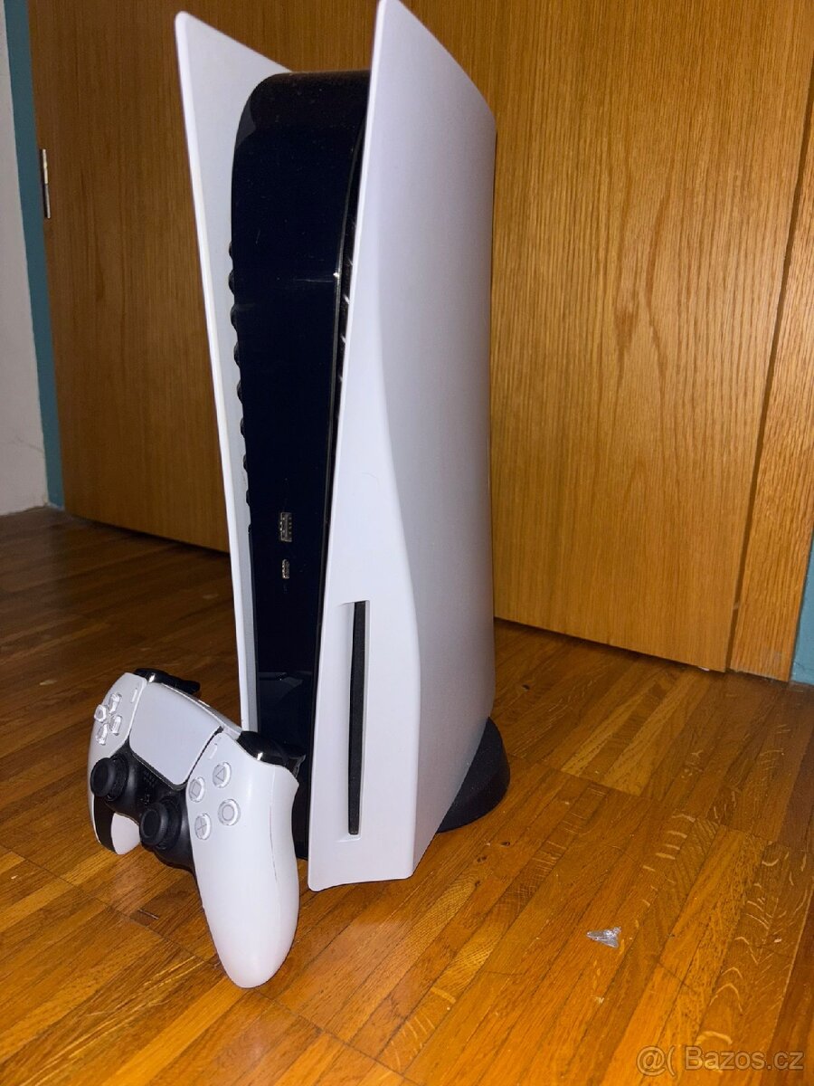 PlayStation 5 PS5 s mechanikou