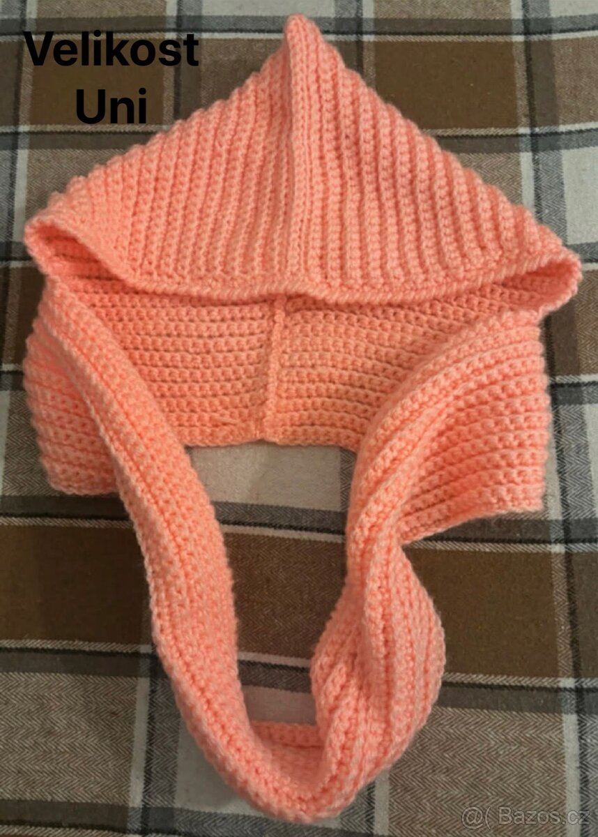 Dívčí ručně háčkovaná čepice s nákrčníkem