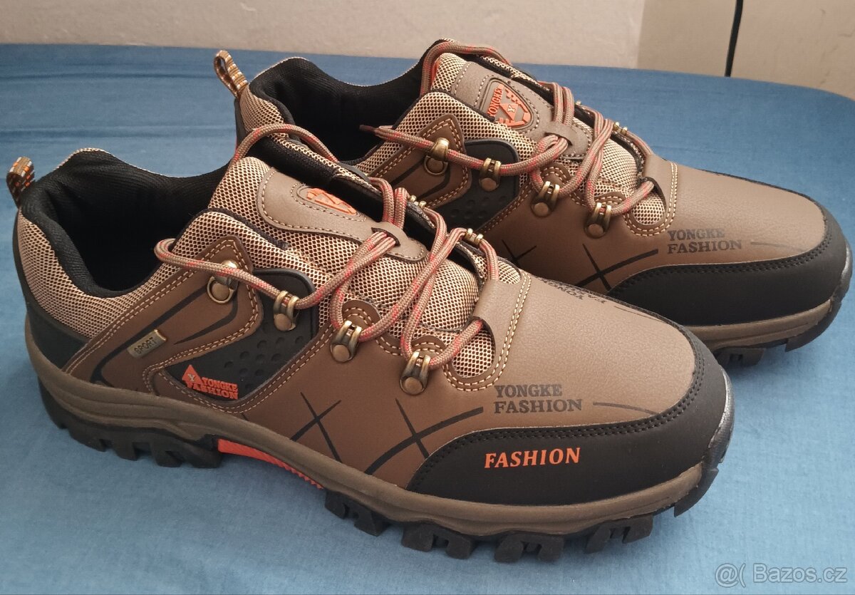 Nové nenošené trekové boty velikost 46.