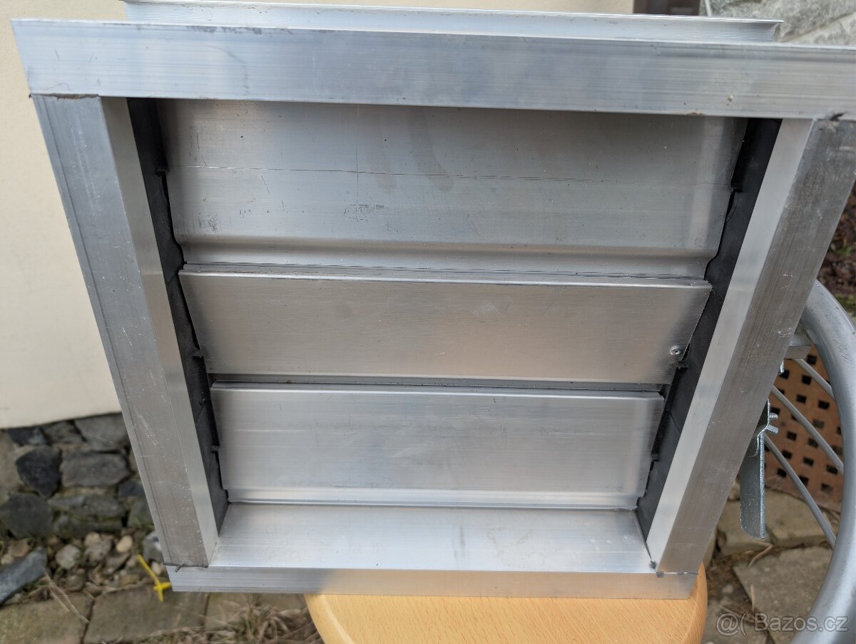 Prodám ventilační žaluzie