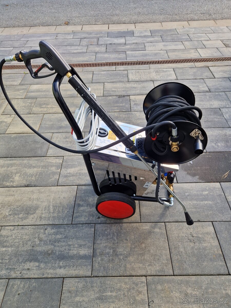 Profesionální vysokotlaký studenovodní čistič CW 200/15