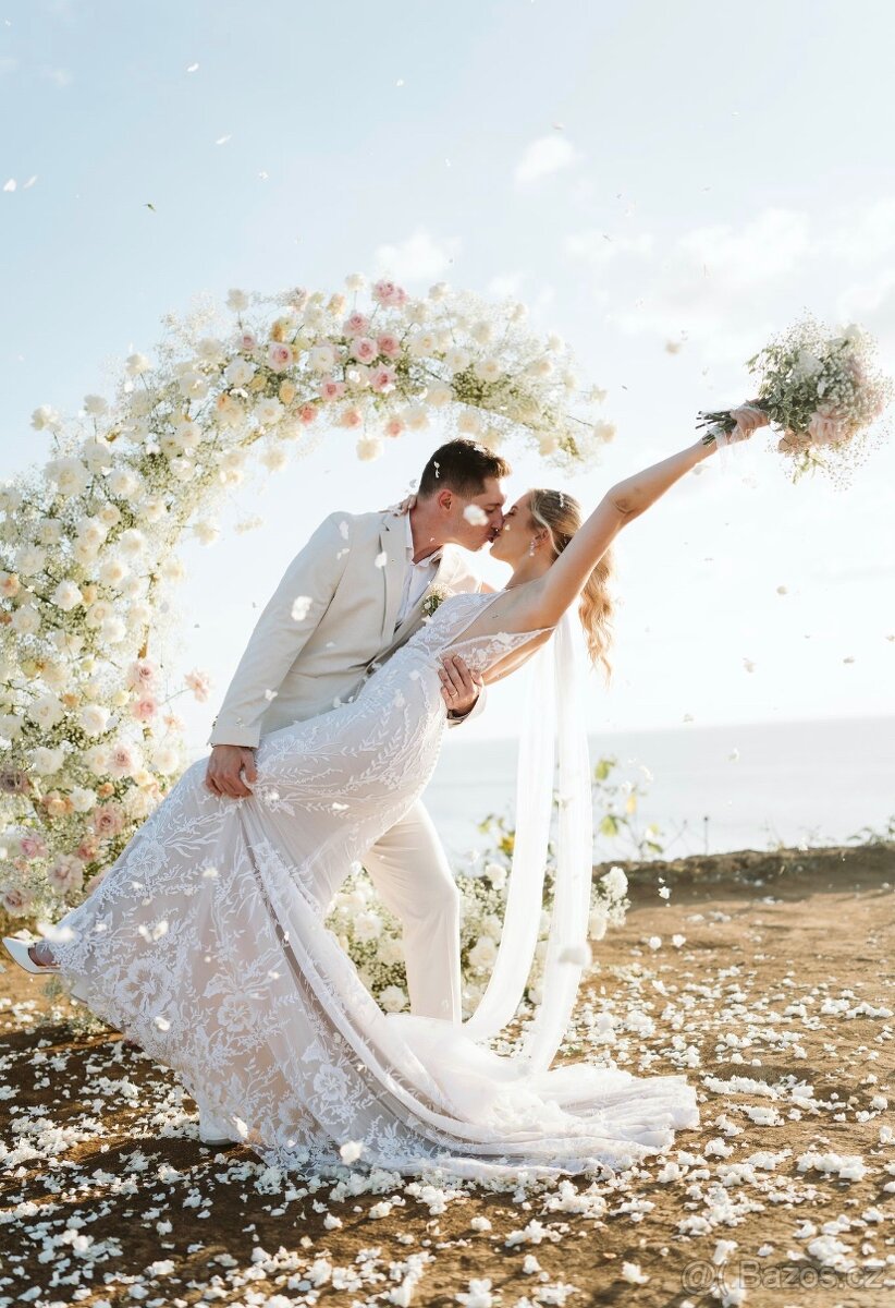 Luxusní svatební šaty Le Monika