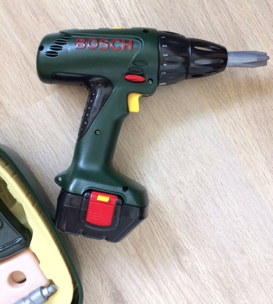 Dětská vrtačka / šroubovák (BOSCH)