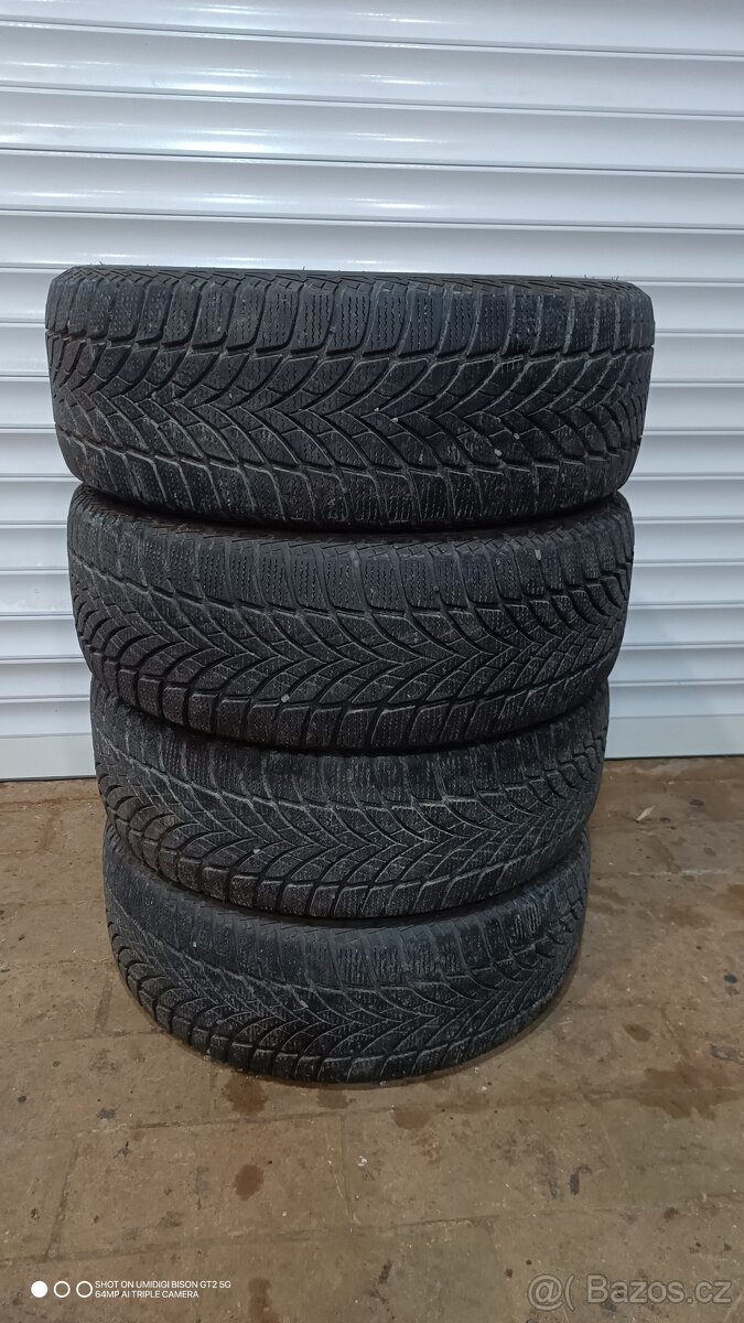 Zimní pneumatiky 215/55r17