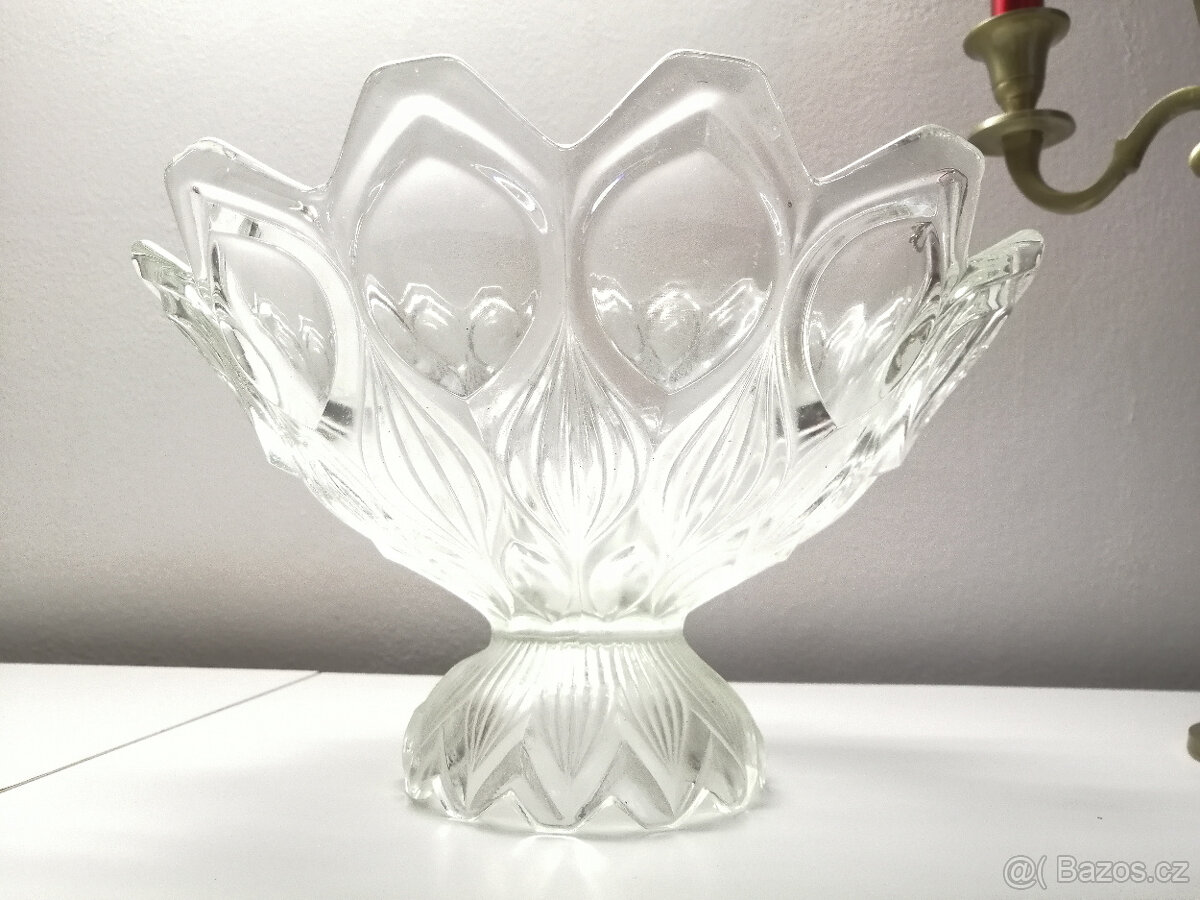 Skleněná mísa na ovoce