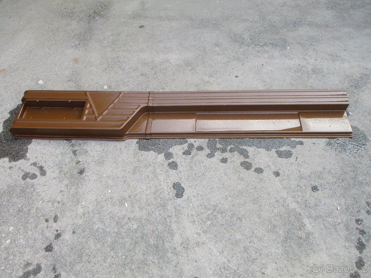 nárazník s plastem pod světlo č. P26 - DETHLEFFS