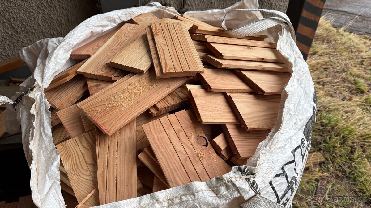 Odřezky / dřevo na topení