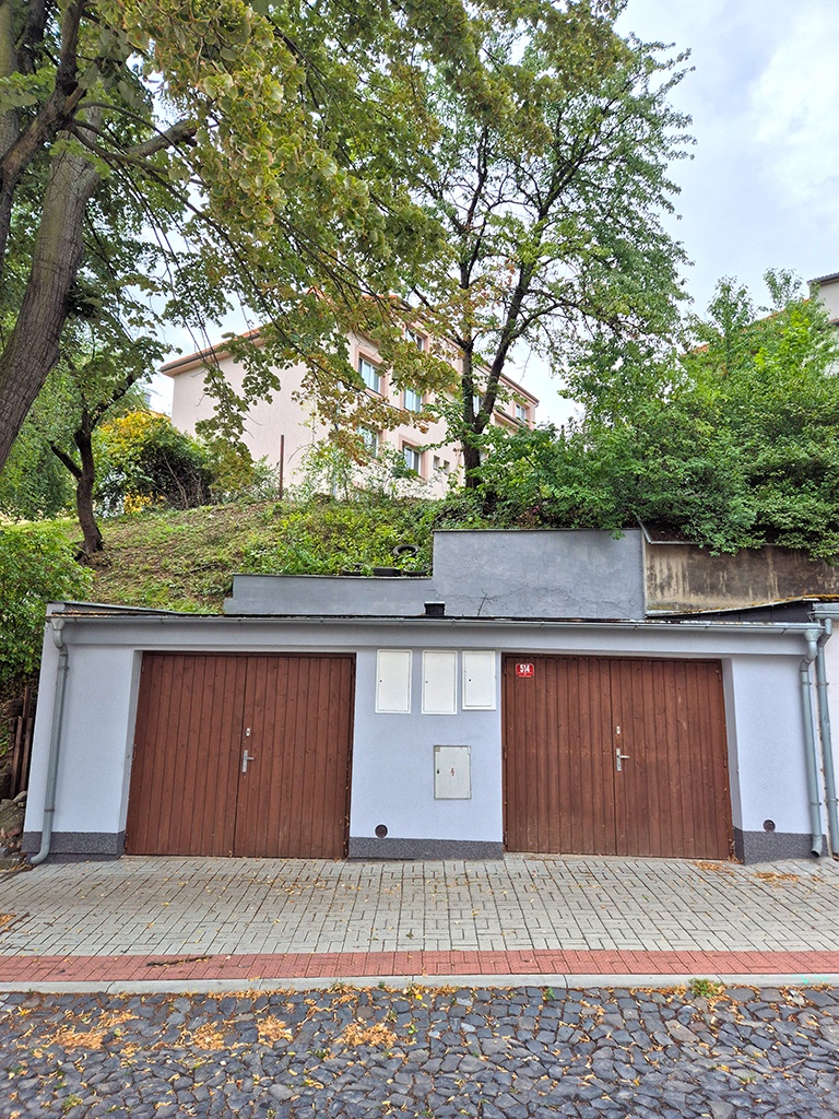 GARÁŽ ROUDNICE NAD LABEM