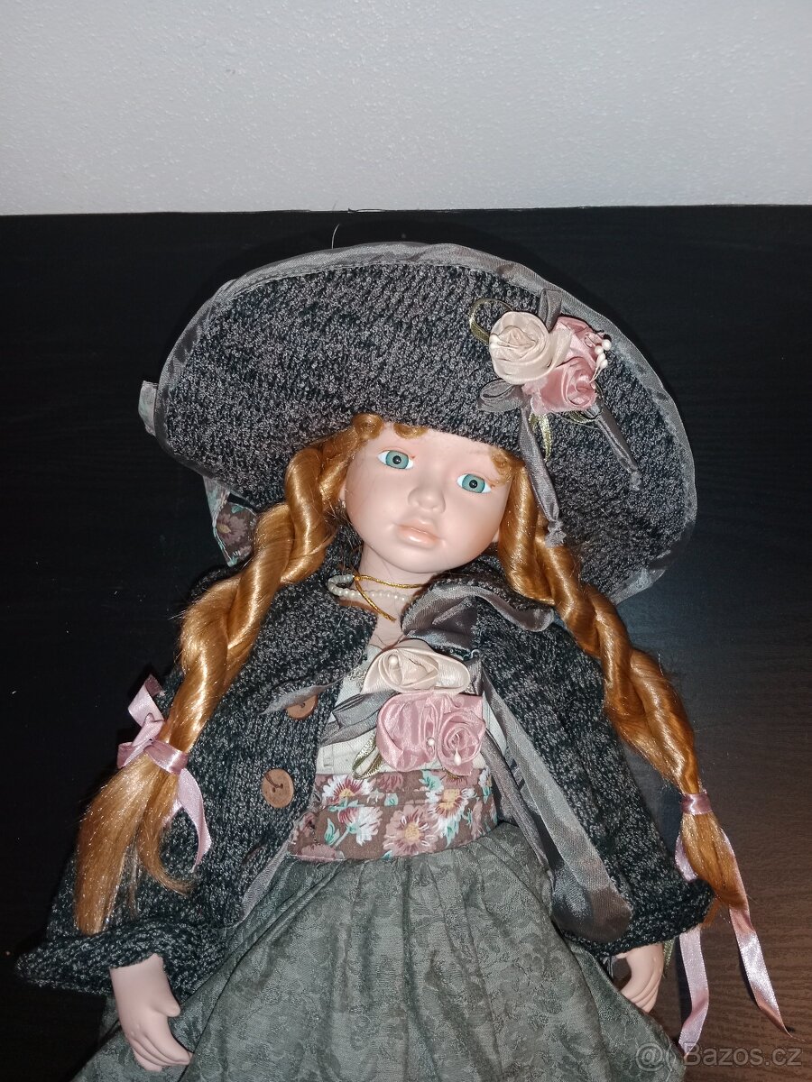 Velká Porcelánová sběratelská panenka realistická