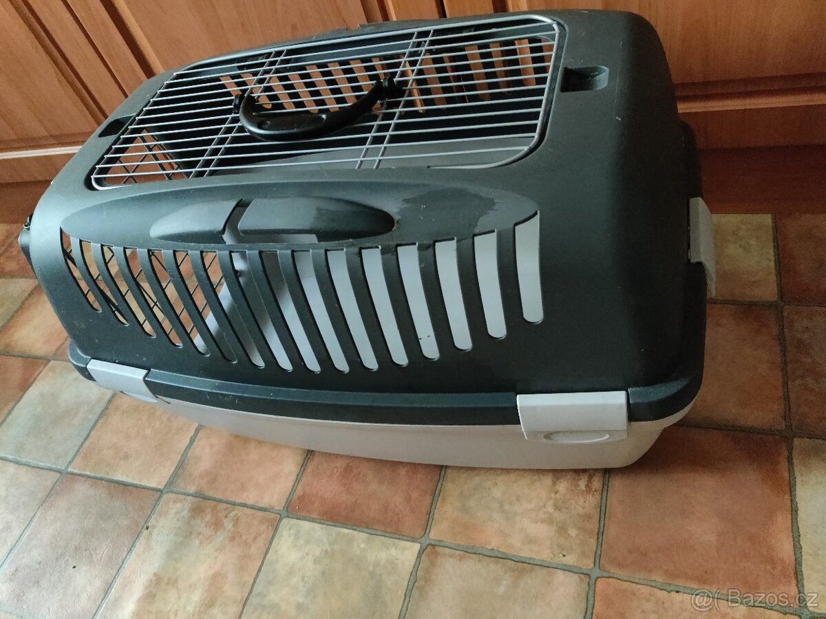 Přepravka na kočku nebo malého psa