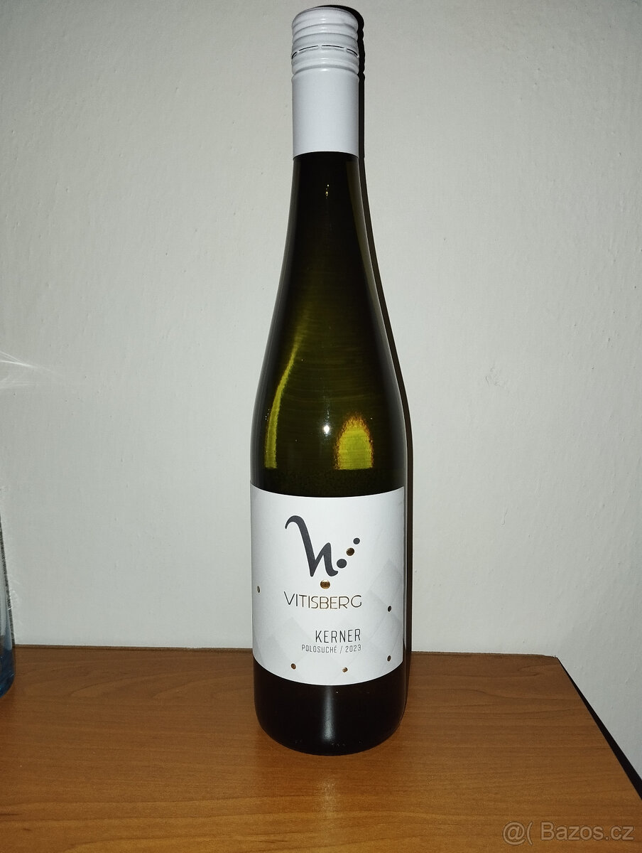 Bílé polosuché víno VITISBERG Kerner 2023