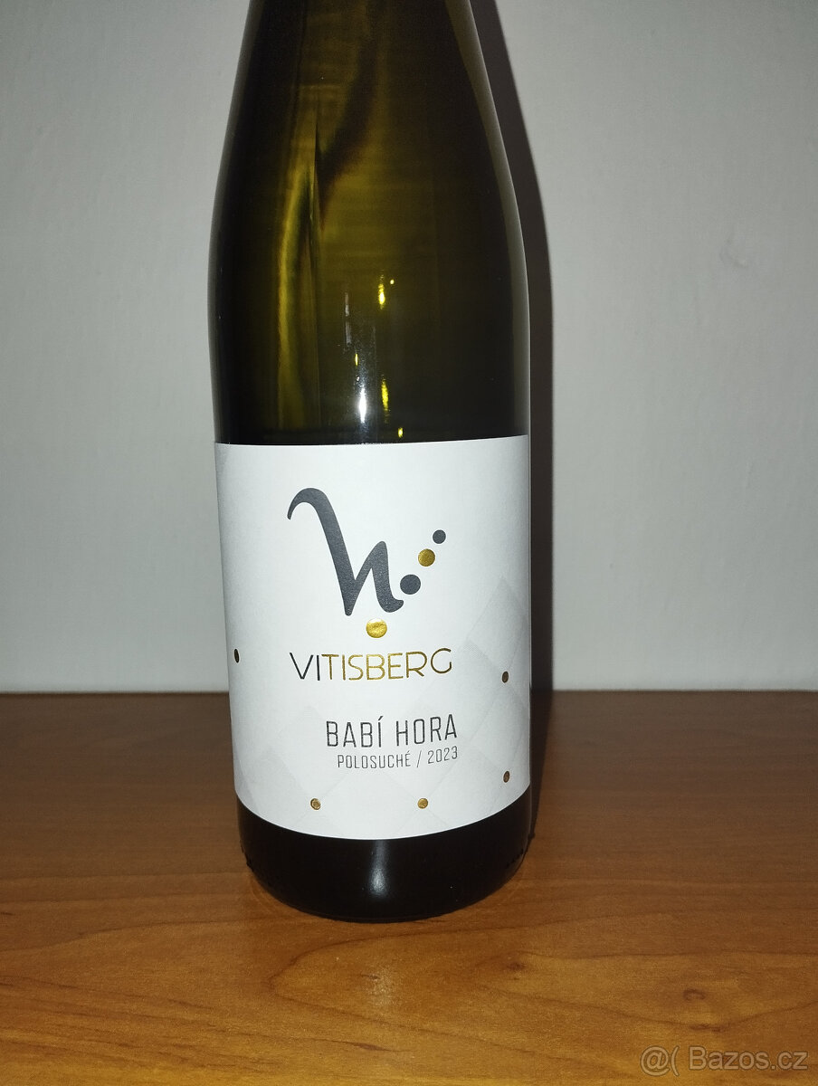 Bílé polosuché víno VITISBERG Babí hora/2023 Aurelius