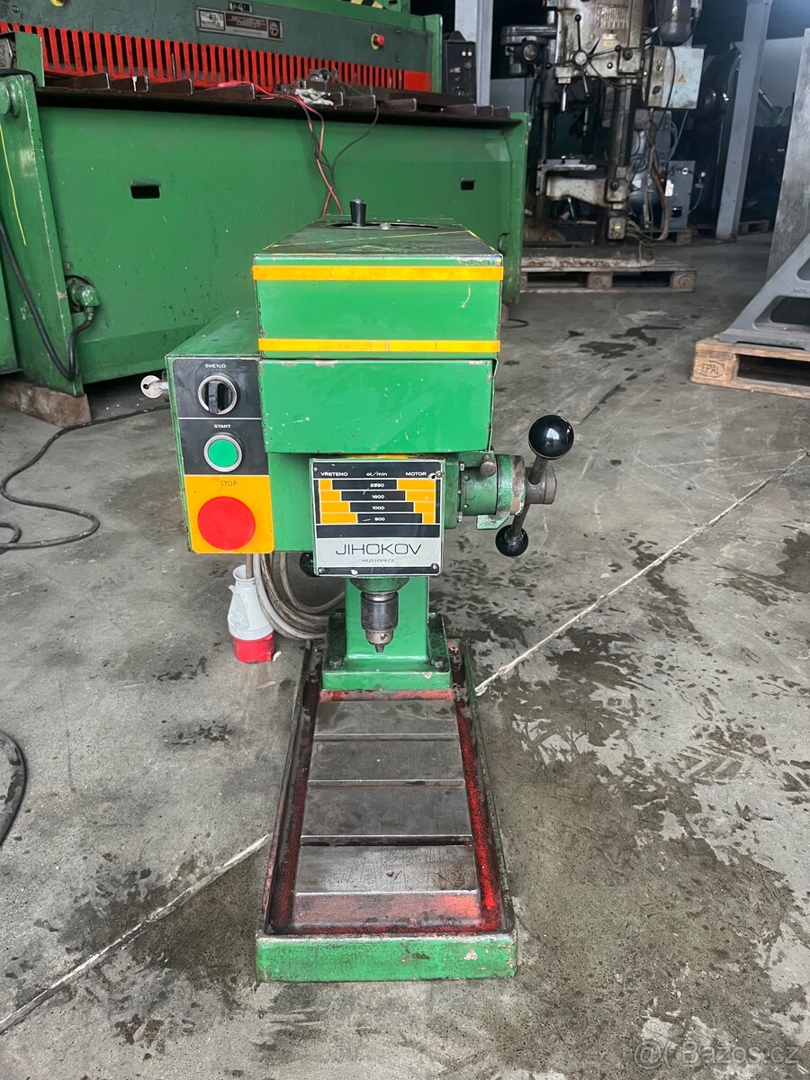 Stolní vrtačka Jihokov SVA 13