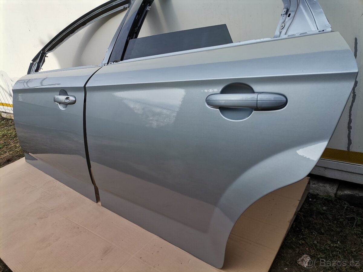 dveře Mondeo 2013 levá strana