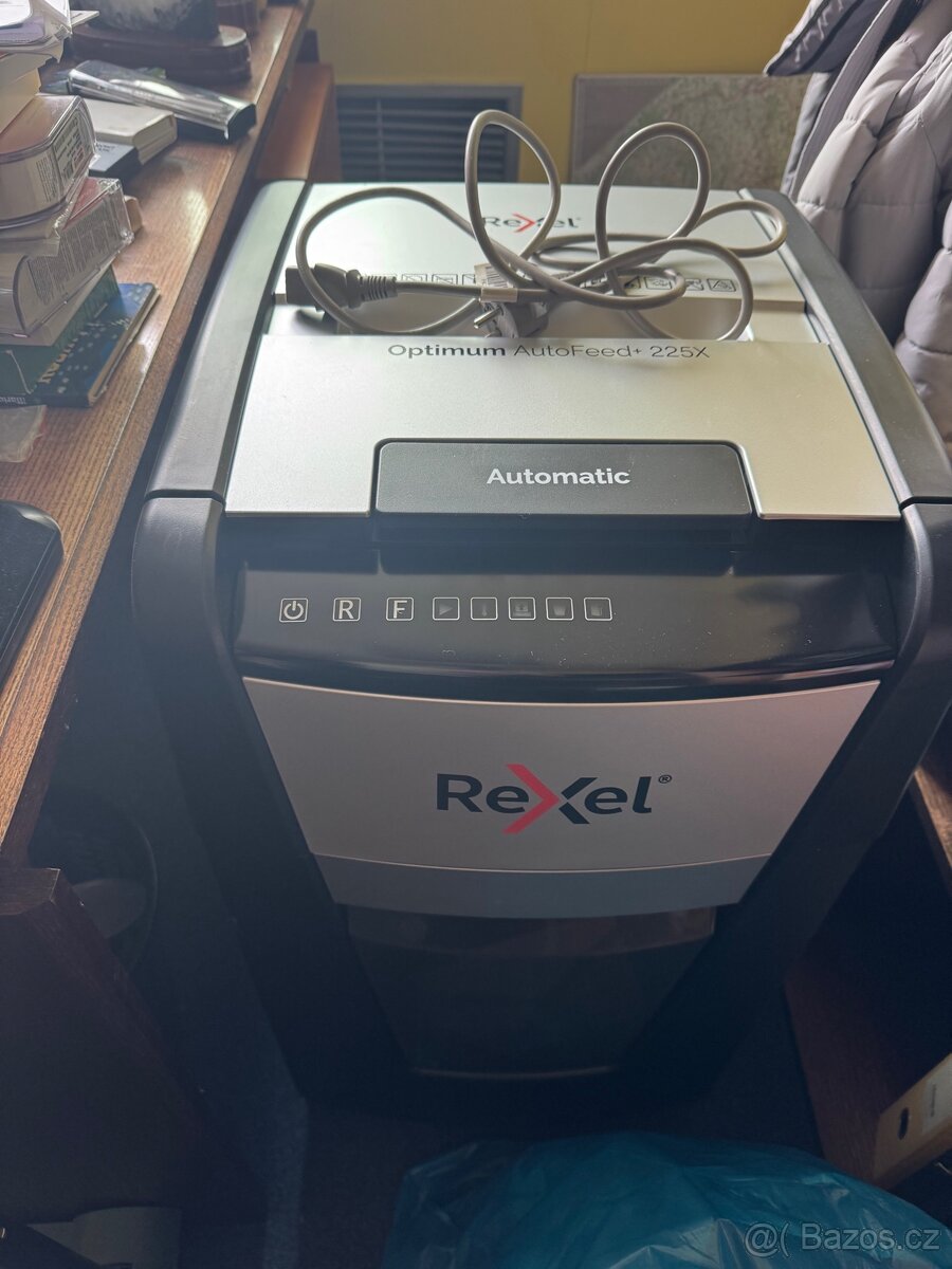 Skartovačka rexel 225x