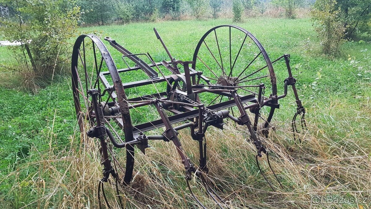 obracecka a pohrabovacka