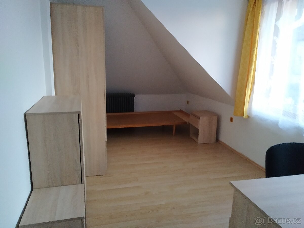 neprůchozí pokoj Praha 4