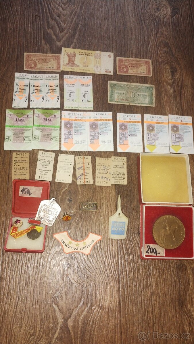 Bankovky, plaketa, jízdenky atd.
