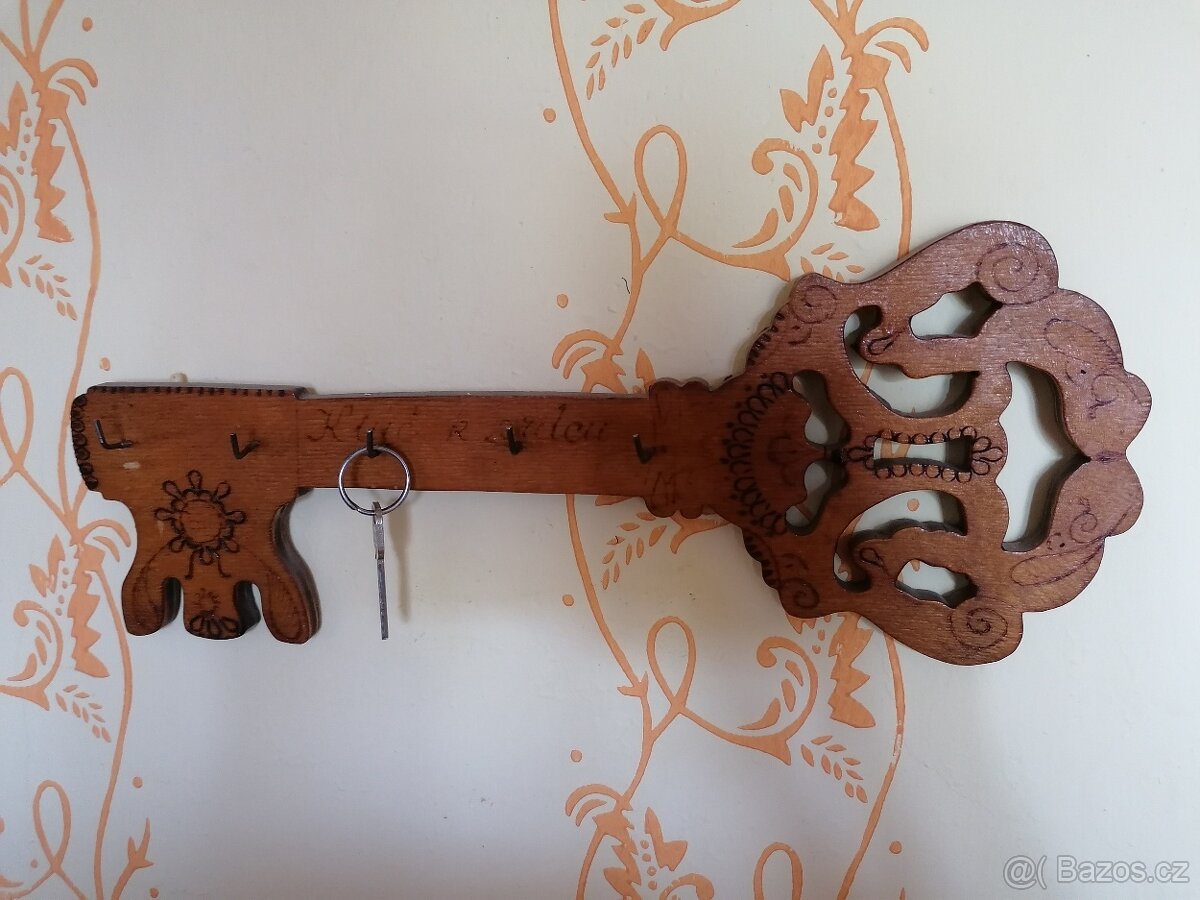 Věšák na klíče