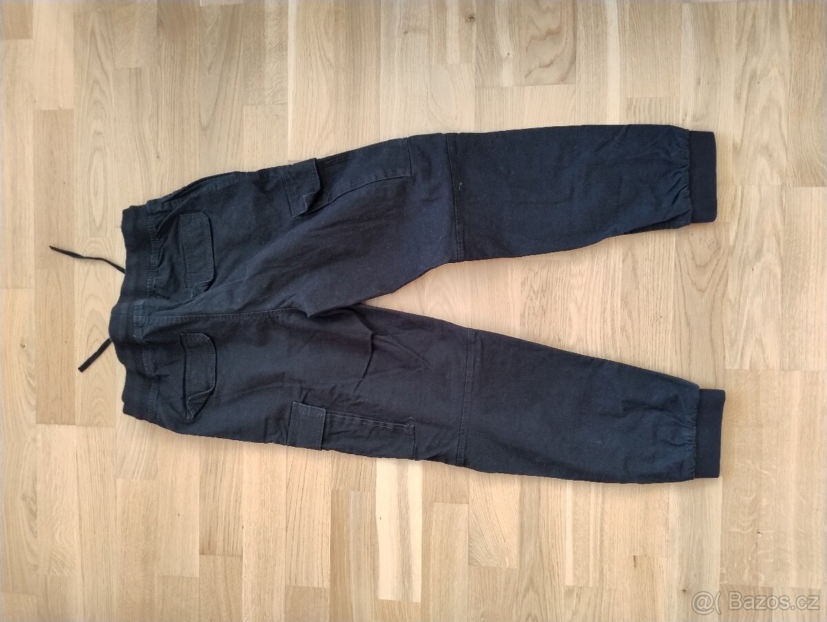 Černé kapsáče vel.158