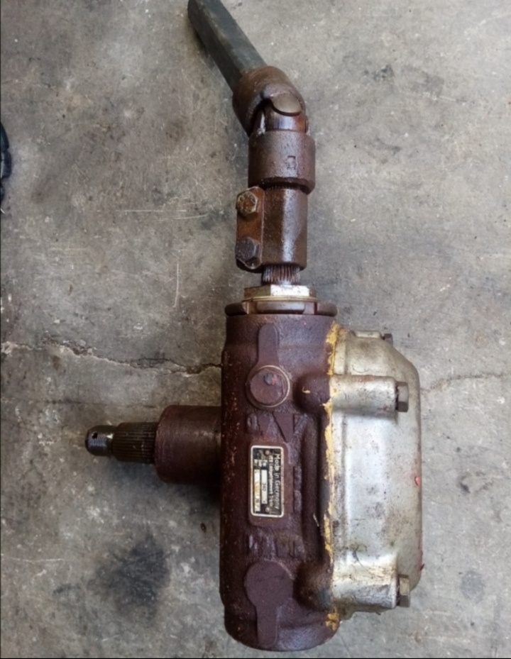 Traktor Rs-09 Gt-124 Rs 09 Rs09 převodka řízení