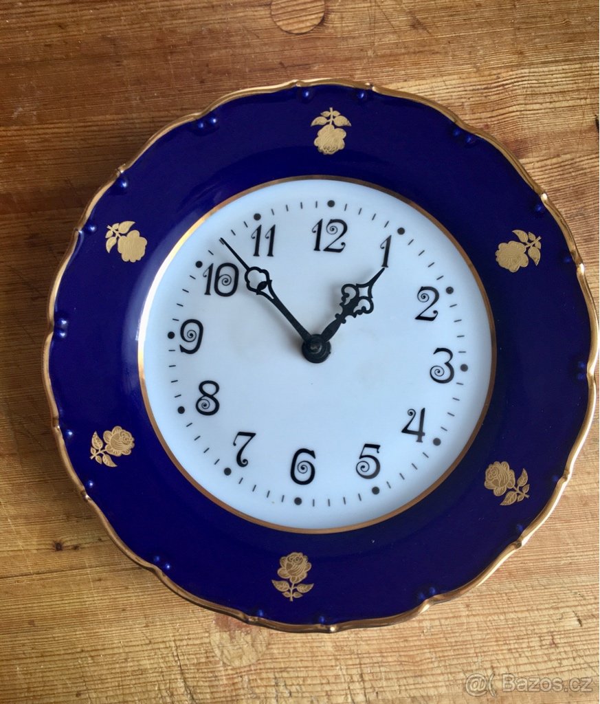Vintage porcelánové nástěnné hodiny
