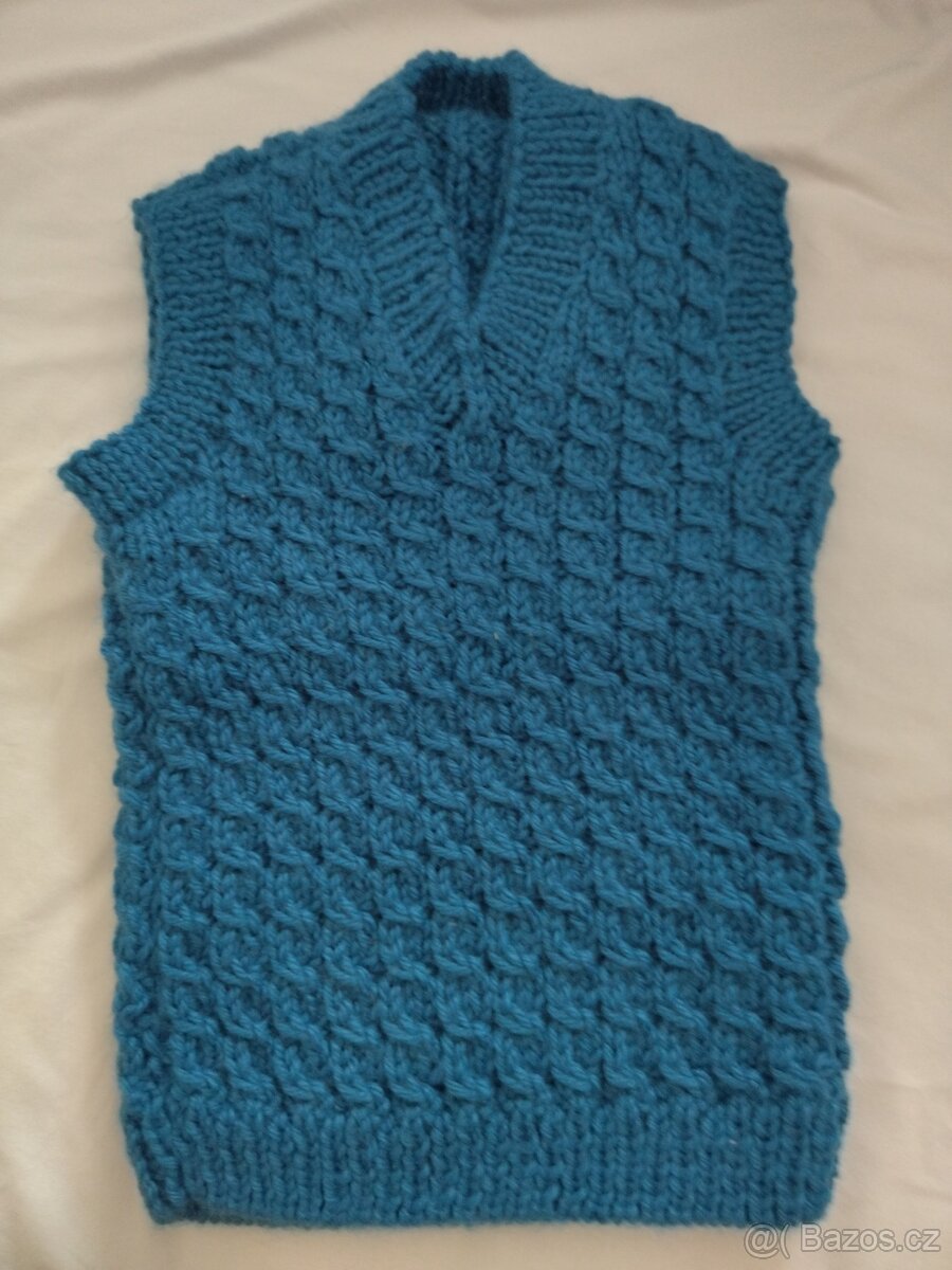 Ručně pletené svetříky vel.98/104