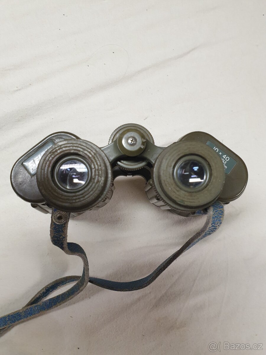 Dalekohled 10x40
