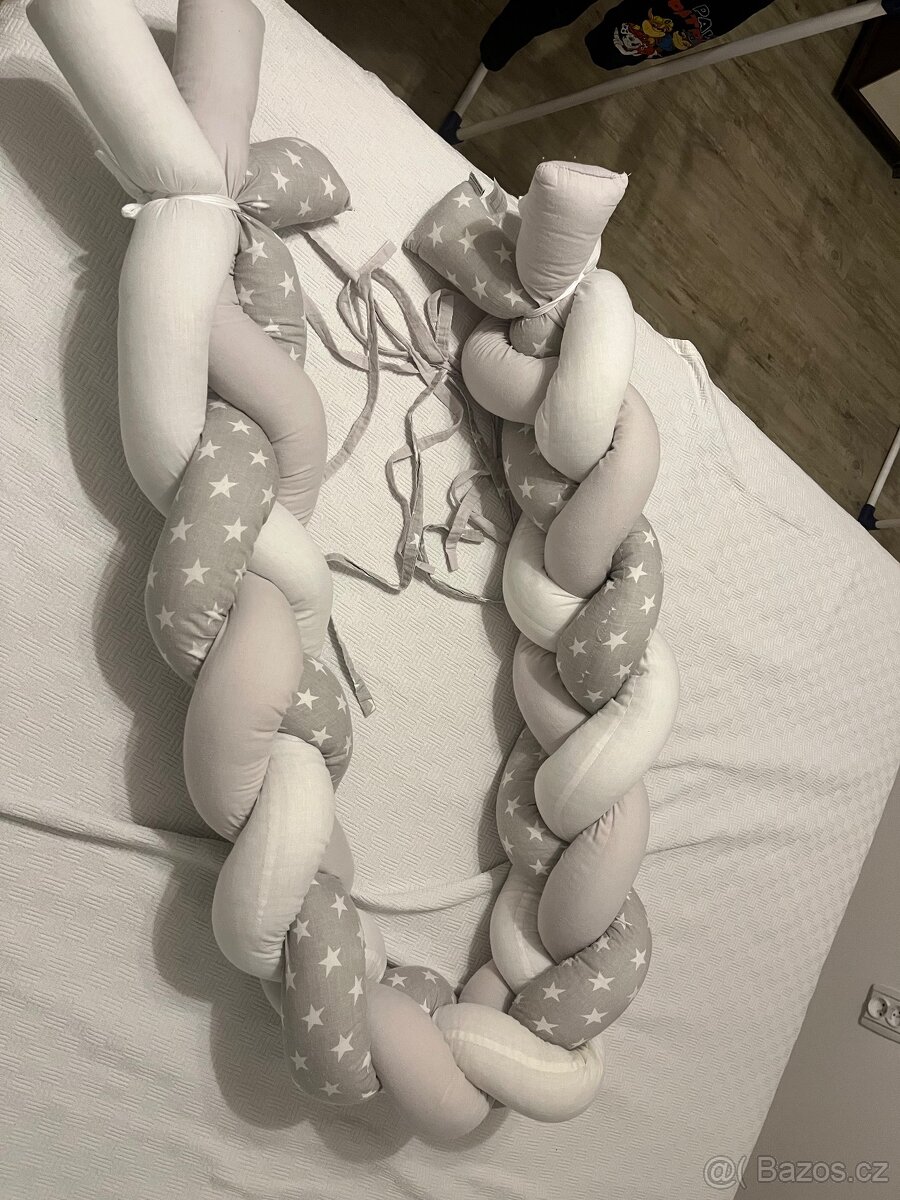 Mantinel do postýlky cop