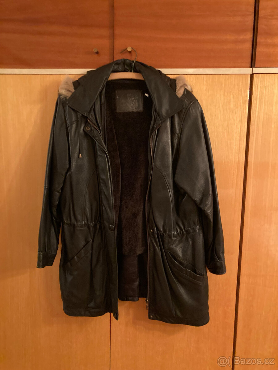 PRODÁM DÁMSKOU KOŽENOU BUNDU