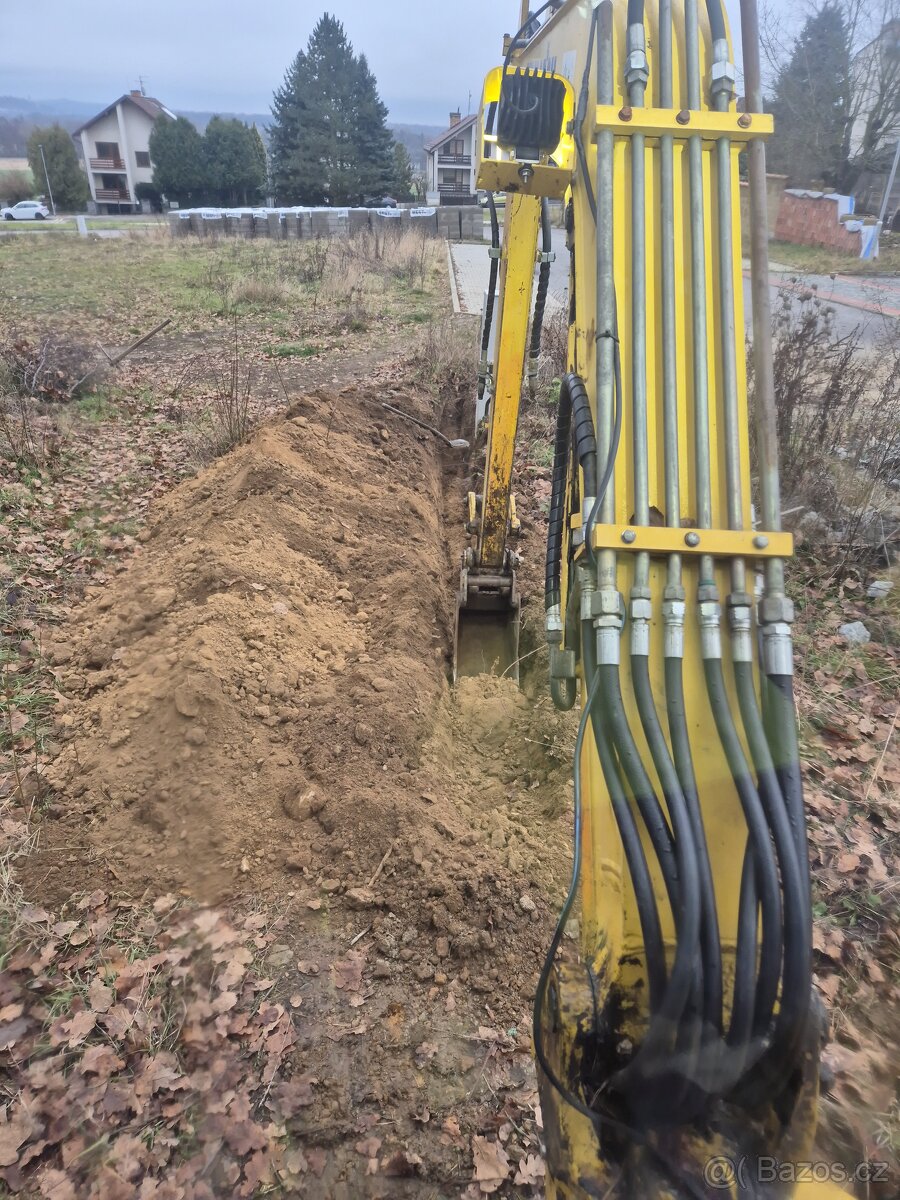 Prodam pasovy bagr Komatsu 3,6 tuny