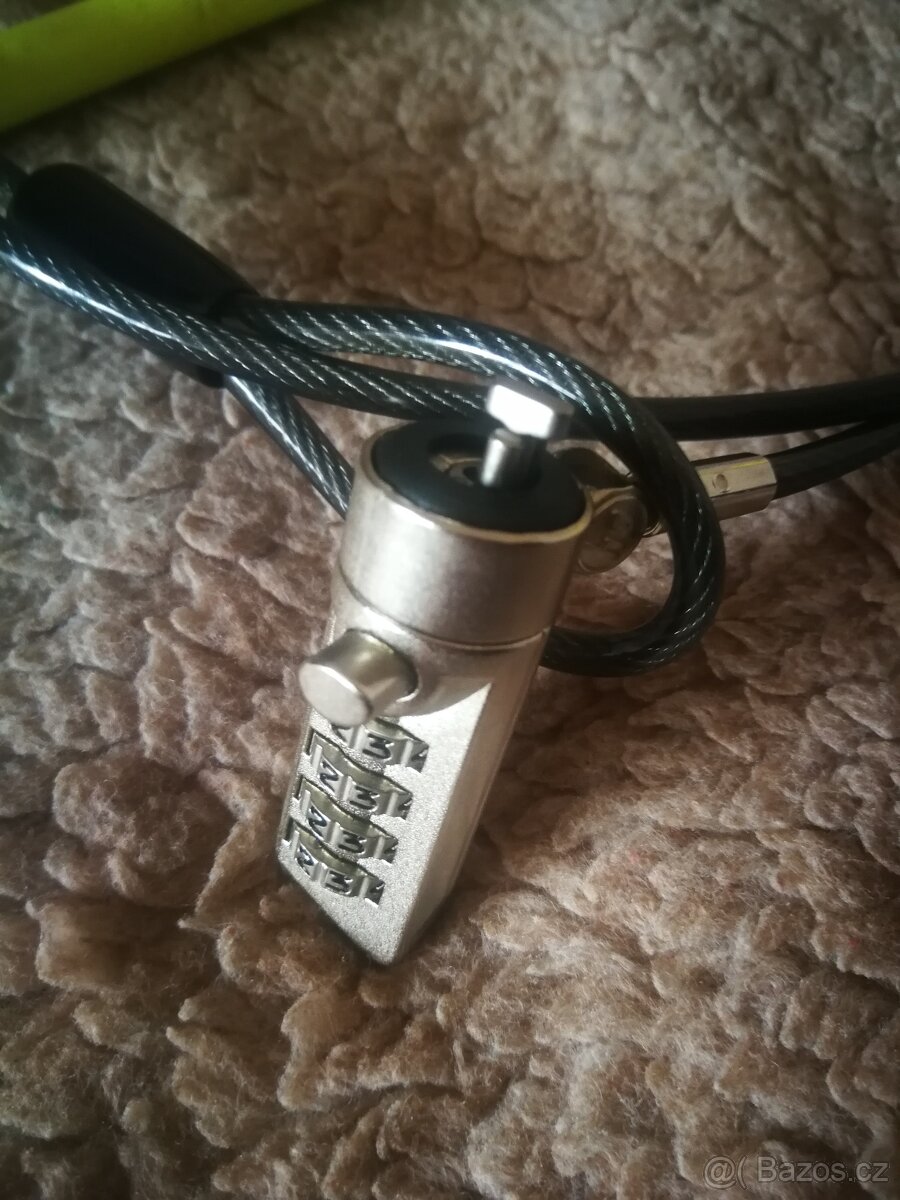 Lankový zámek na notebook a pro další použití