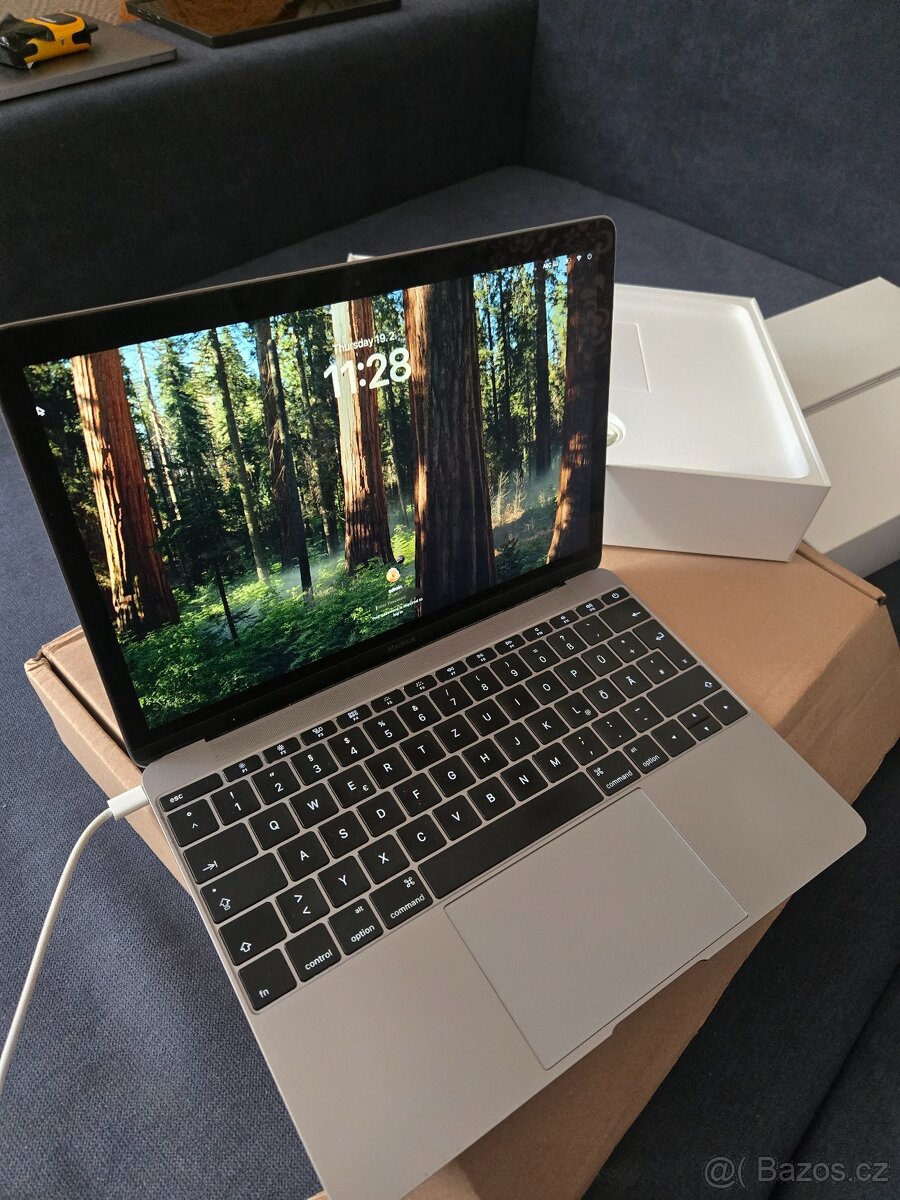 Prodám MacBook 12” (2015) 1.3GHz, 8/512Gb – Space gray