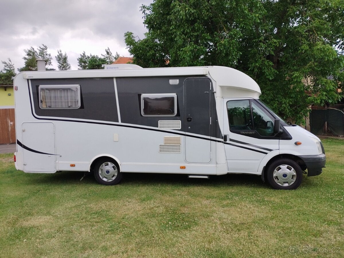 FORD CAPRON 2.2TDCI. 3.500kg. R 2008. Sprcha. 2x Klima.