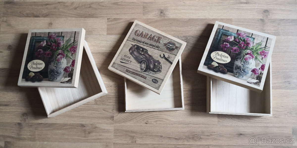 Set tří nových dřevěných krabiček s víky s potisky