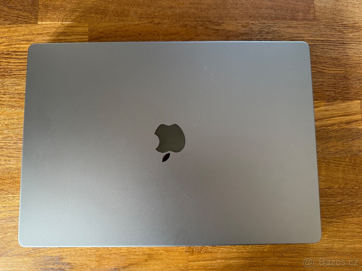 Prodám MacBook Pro 16" M1 Pro (2021) 10C/16C 1TB – po polit
