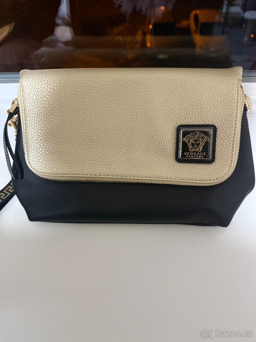 Nová kabelka Versage