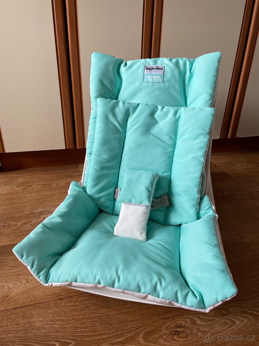 Dětské lehátko na krmení