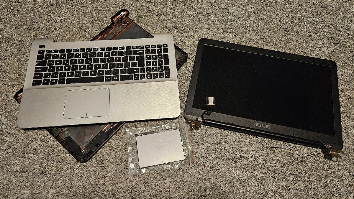 Asus X555U díly