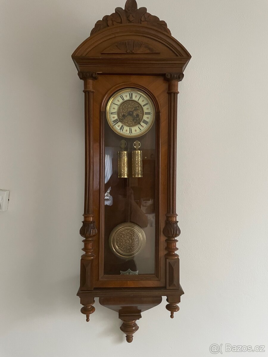 Starožitné nástěnné hodiny