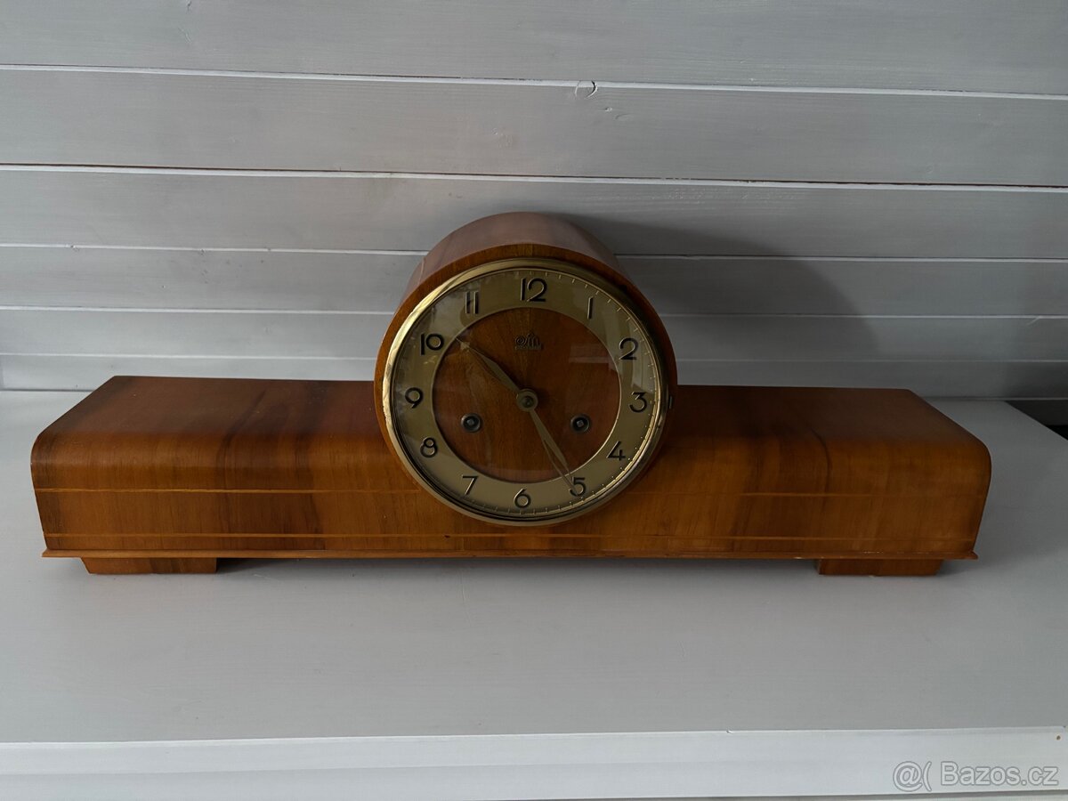 Starožitné krbové hodiny