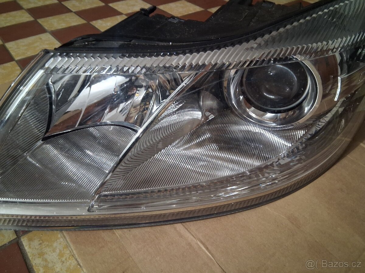 Leve predni svetlo Octavia 2 Facelift