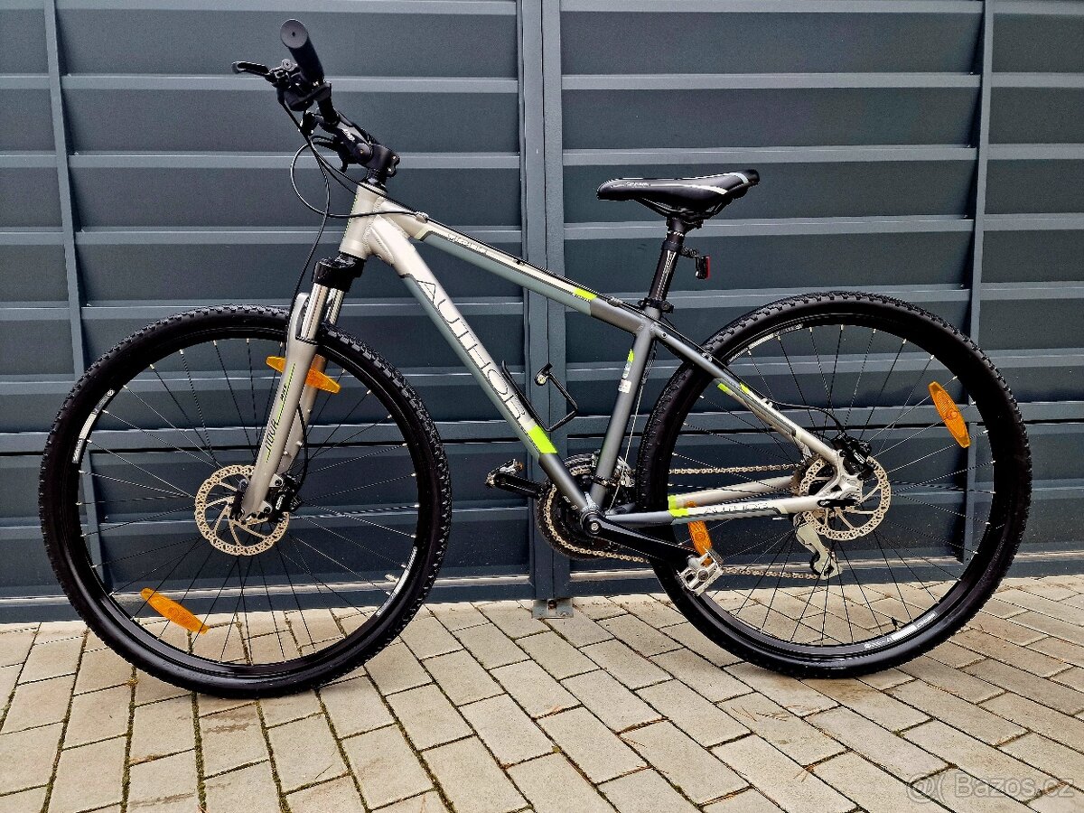 (4)Crossové/Trekingové hliníkové kolo Author