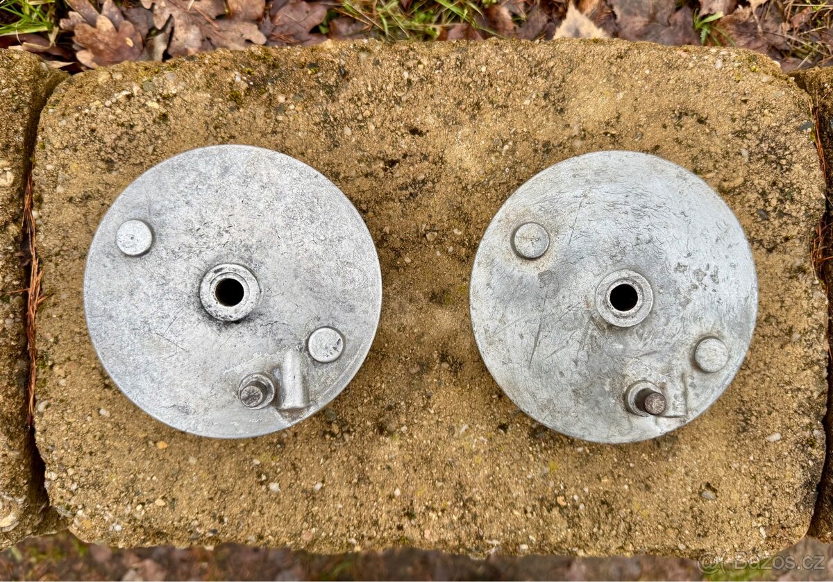 Jawa 50 pionýr - brzdové štíty