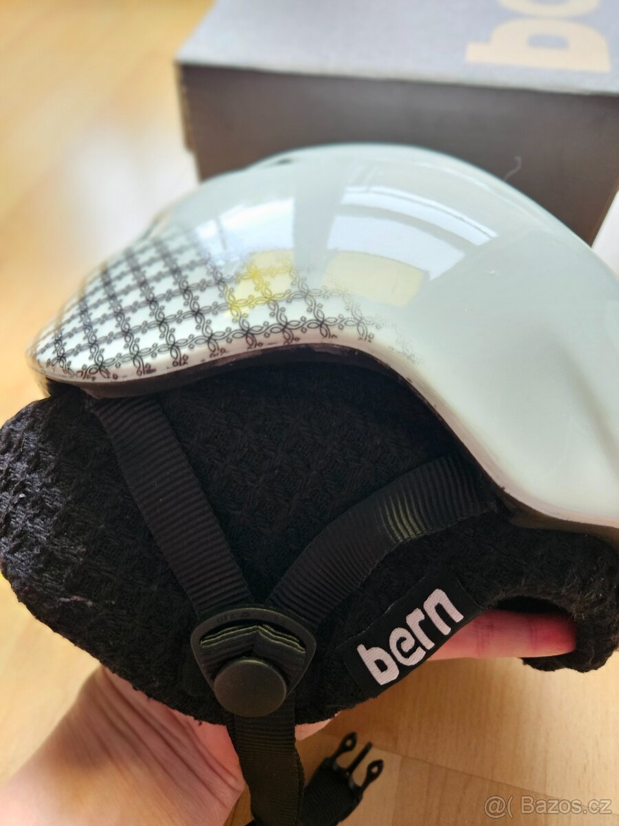 Dámská lyžařská přilba Bern vel. M