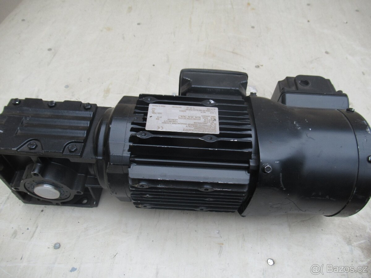 SEW-NOVÁ úhlová elektropřevodovka 400V.0,75kw-218ot.