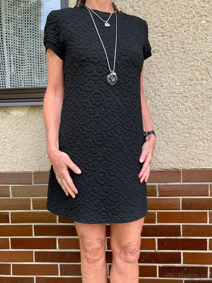 černé šaty zn. Zara - vel. M